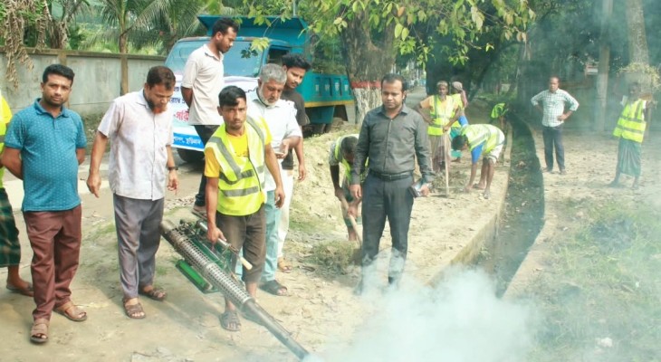 স্বাস্থ্যকর পরিবেশ ও ডেঙ্গু প্রতিরোধে কুড়িগ্রামে পরিচ্ছন্নতা অভিযান